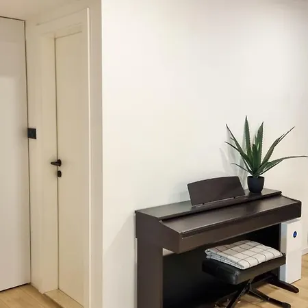 Invero 1 Apartment Split
